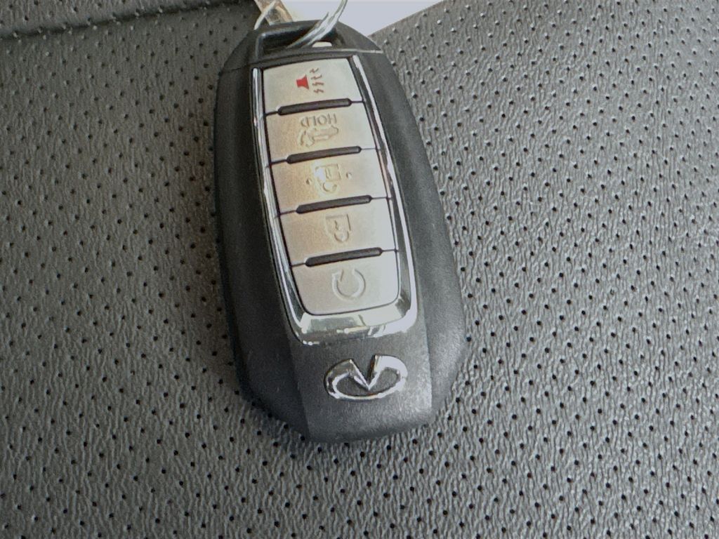 2023 Infiniti QX60 Luxe photo 36