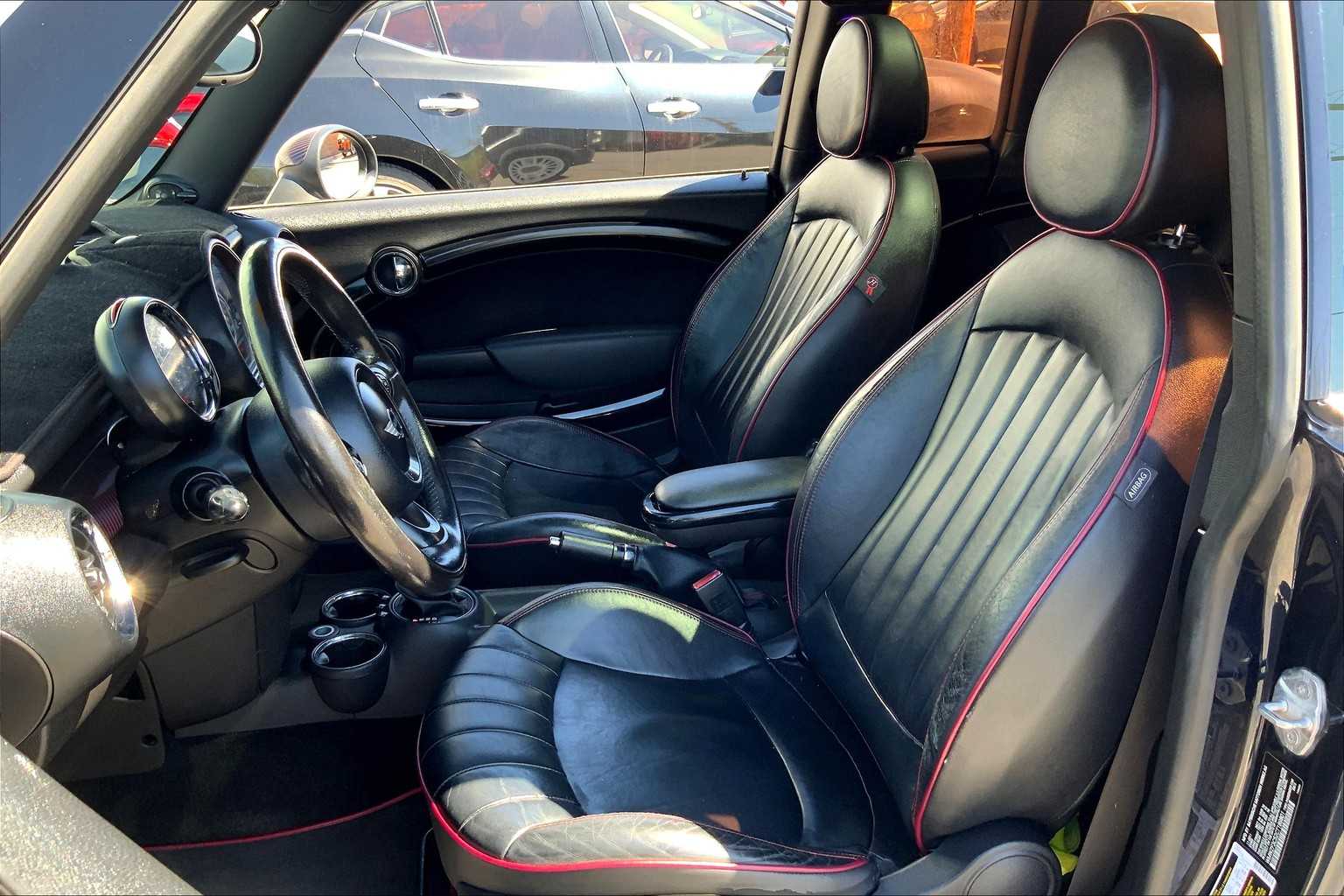 2012 Mini Clubman Base photo 6