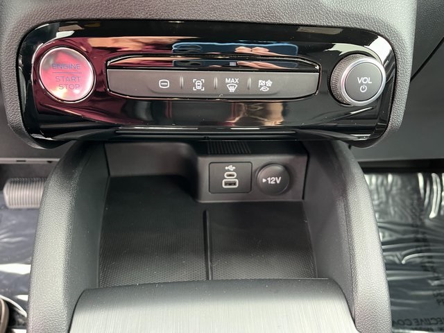 2025 Ford Escape Hybrid ST-Line Select photo 27