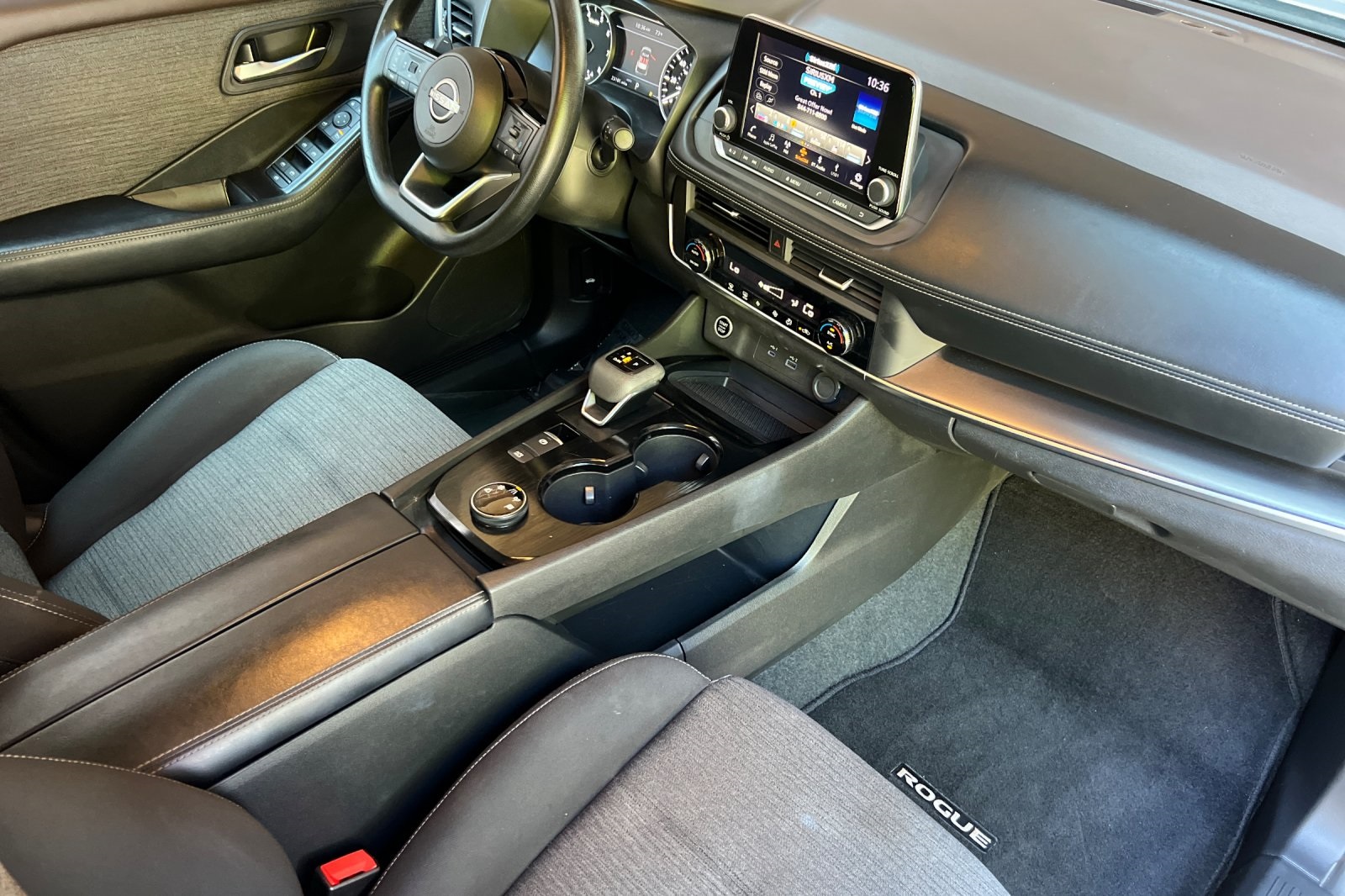 2023 Nissan Rogue SV photo 16