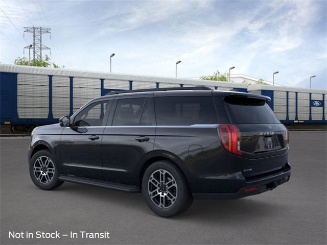 2025 Ford Expedition photo 3