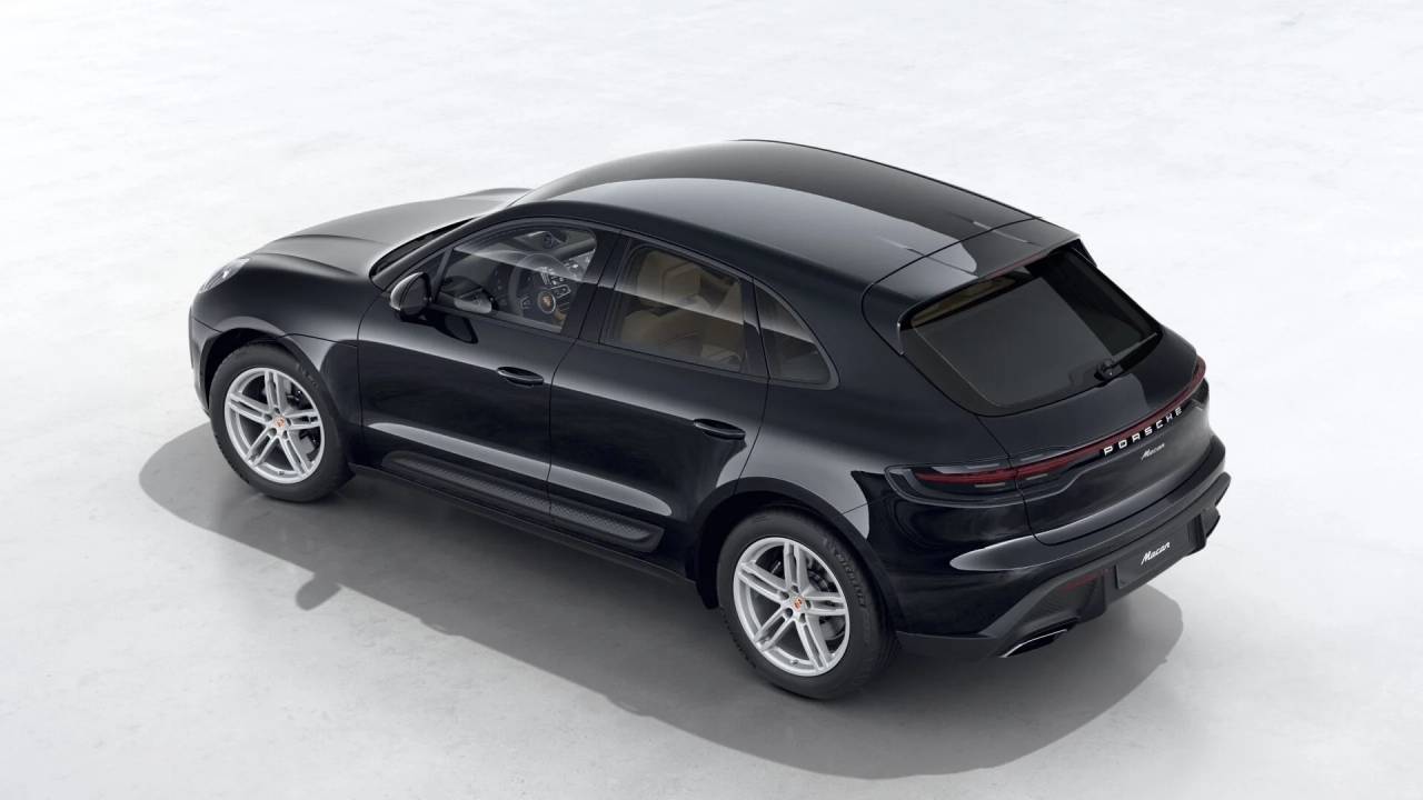 2026 Porsche Macan T photo 3