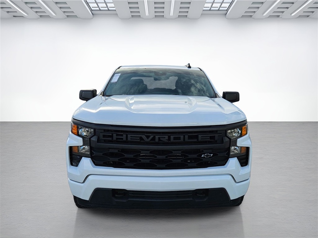 2022 Chevrolet Silverado 1500 Custom photo 2