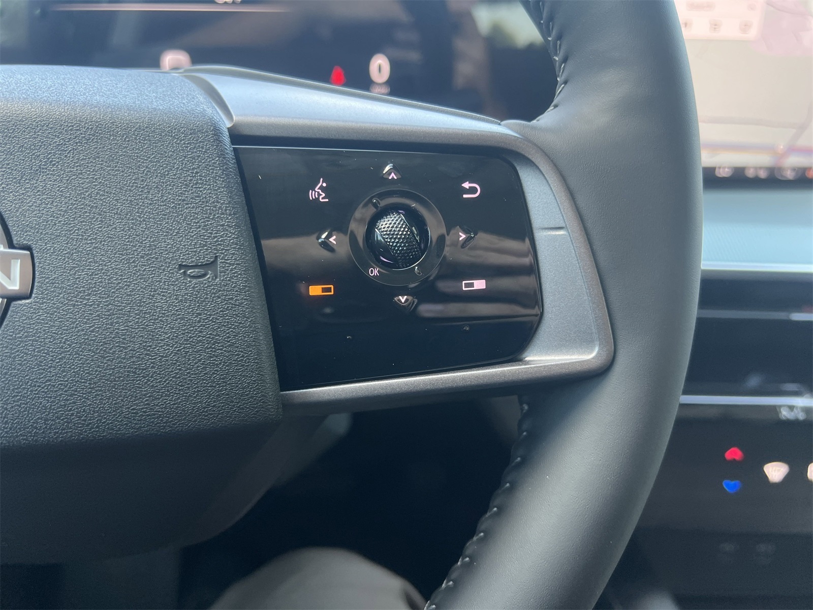 2025 Nissan Murano SL photo 7