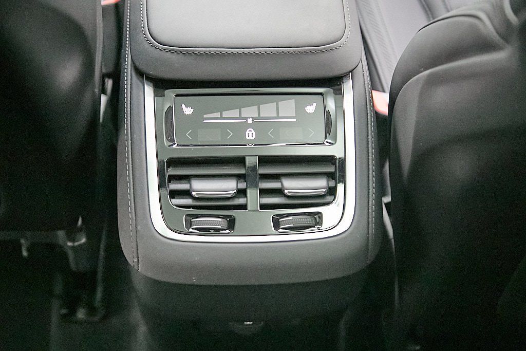 2026 VOLVO XC90 - Image 24