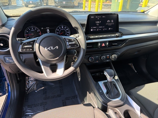 2023 Kia Forte LXS photo 15