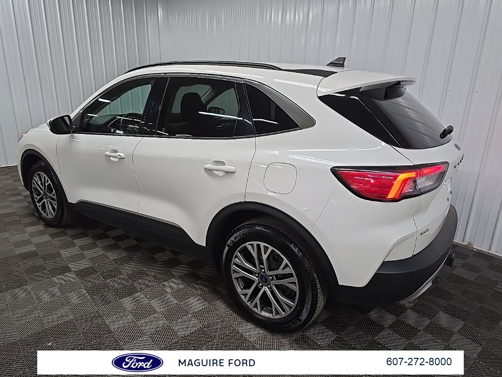2022 Ford Escape SEL photo 4