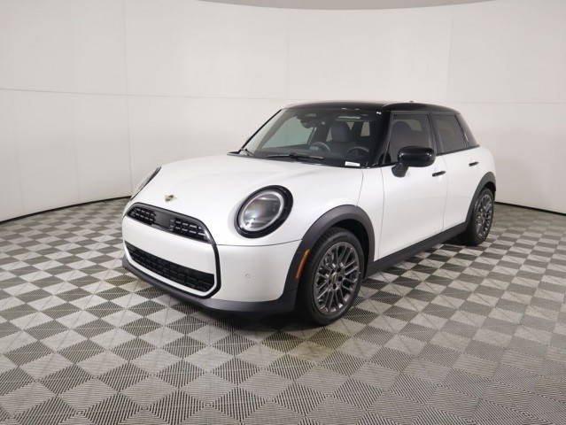 2026 MINI Hardtop 4 Door's photo