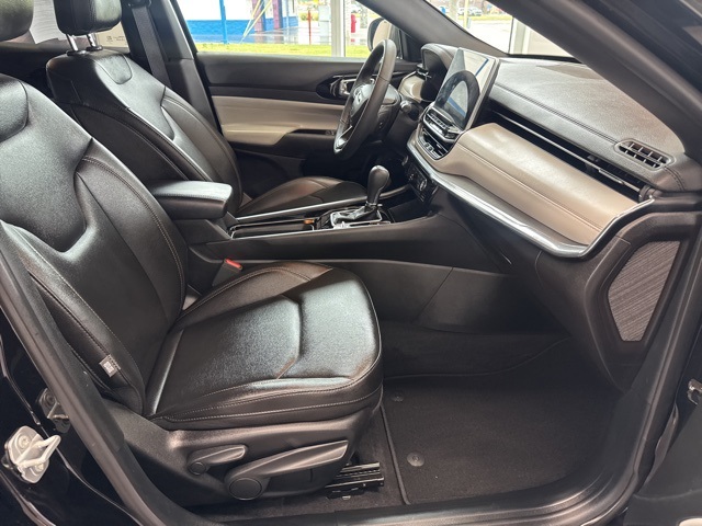 2024 Jeep Compass Limited photo 8
