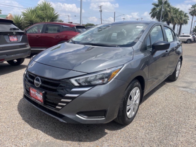 2025 Nissan Versa 1.6 S photo 3