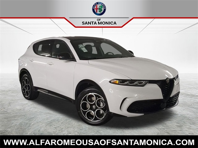 2025 Alfa Romeo Tonale Base