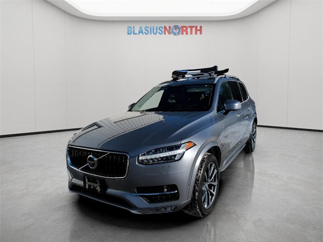 2016 Volvo XC90 Momentum's photo