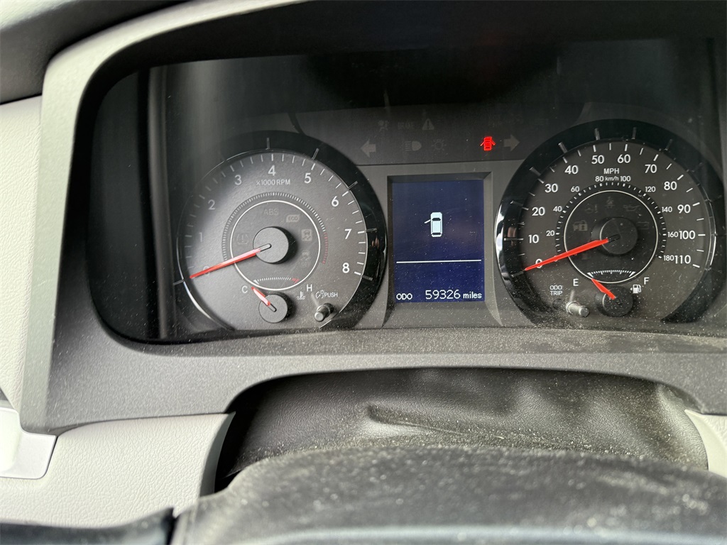 2017 Toyota Sienna LE photo 3