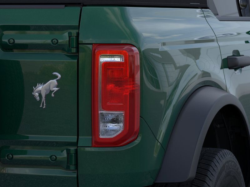 2025 Ford Bronco Base photo 20