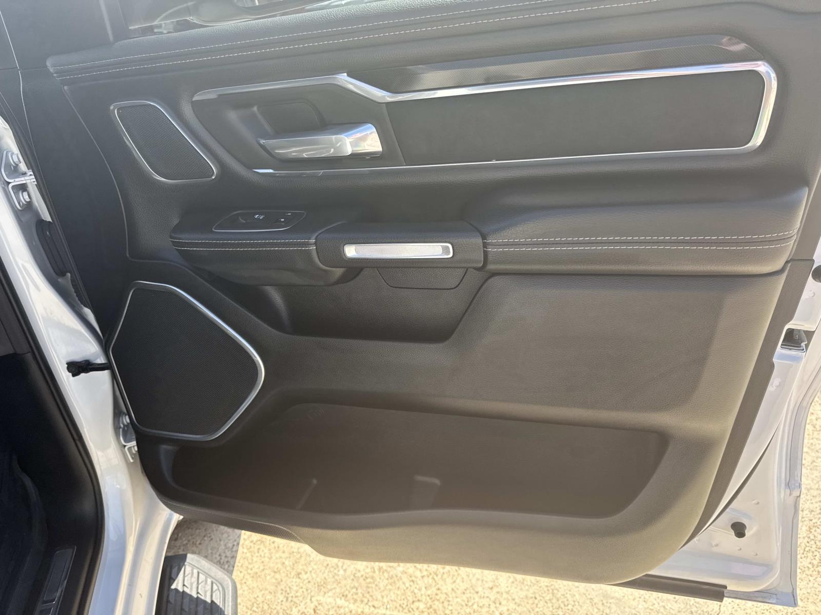 2022 Ram 1500 Laramie photo 12