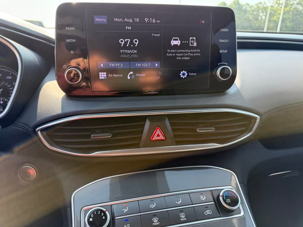 2022 Hyundai Santa Fe SEL photo 18