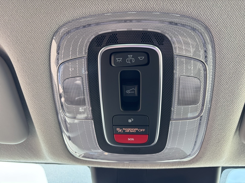 2025 Hyundai Elantra Limited photo 22
