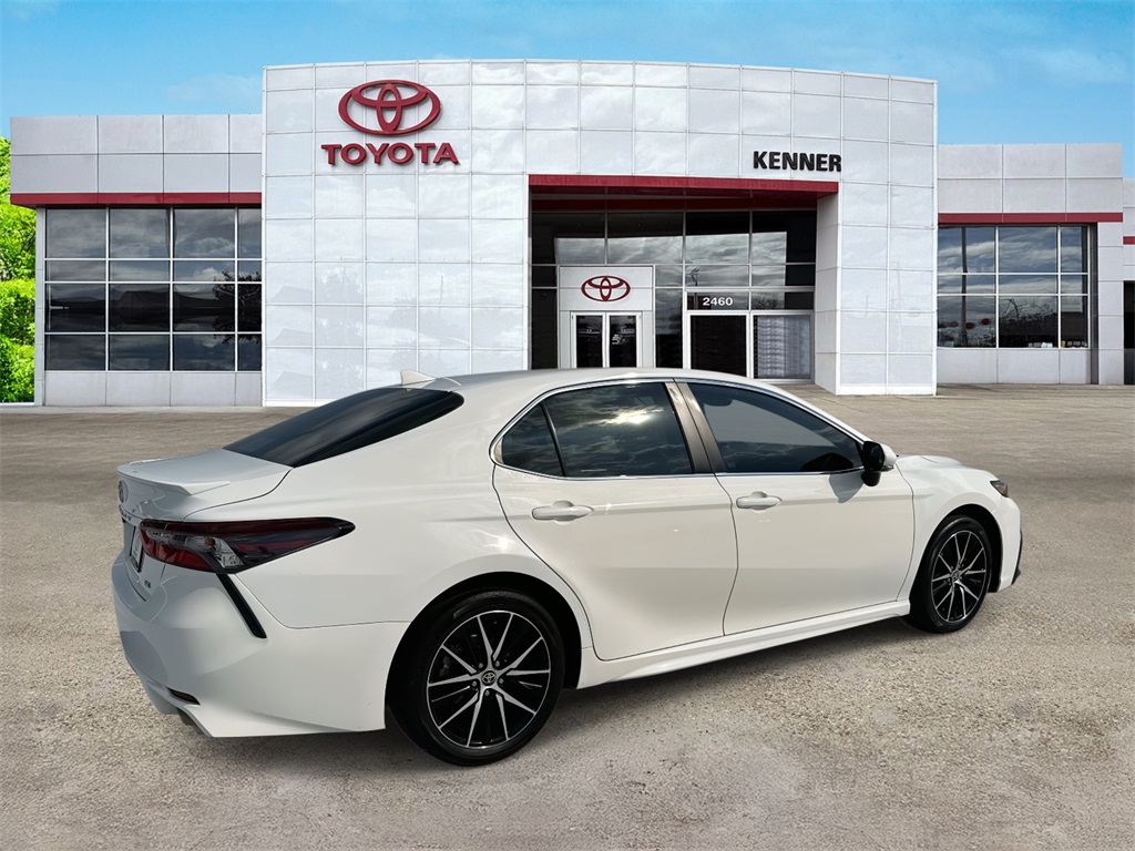 2023 Toyota Camry SE photo 5
