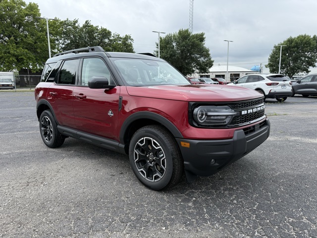 2025 Ford Bronco Sport Outer Banks photo 2
