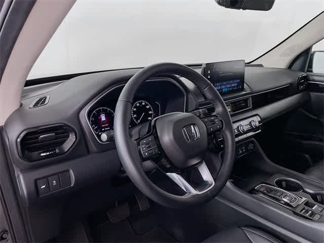 2025 Honda Pilot Touring photo 12