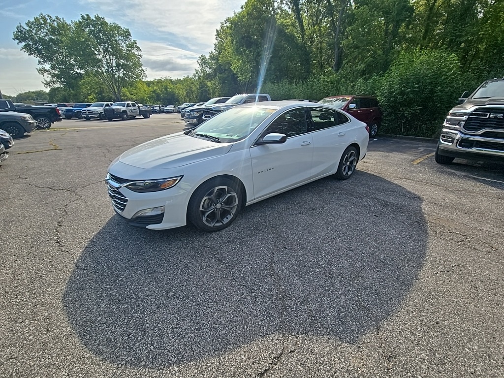 Used 2020 Chevrolet Malibu 1LT with VIN 1G1ZD5STXLF108491 for sale in Kansas City