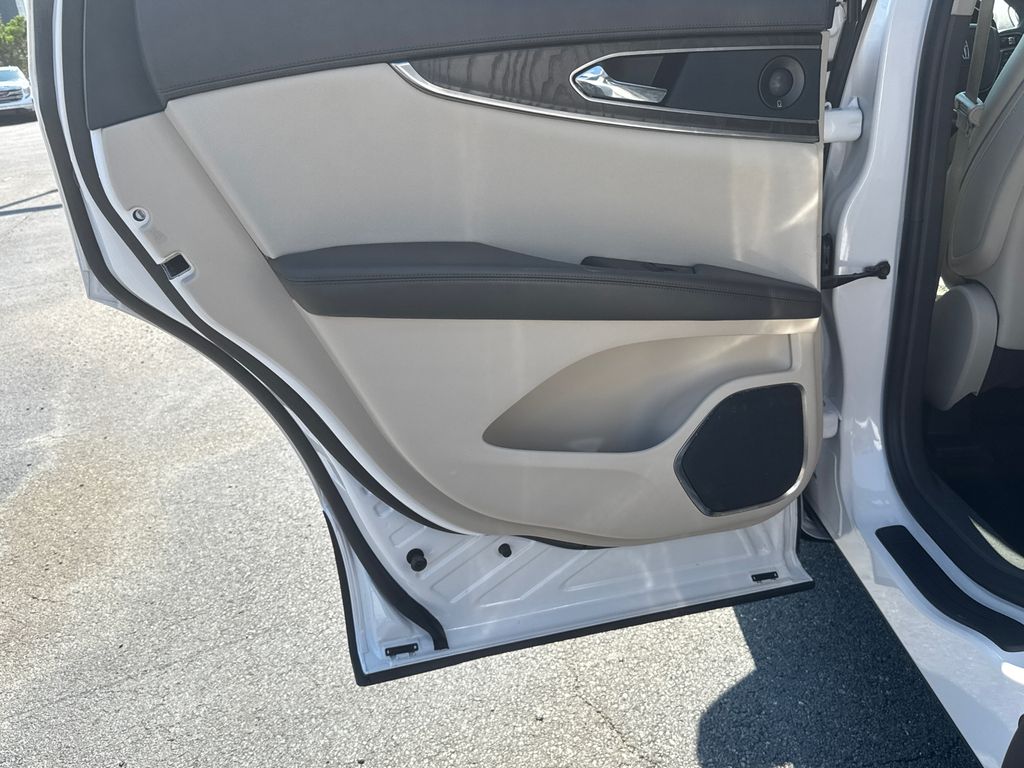 2019 Lincoln Nautilus Reserve photo 21