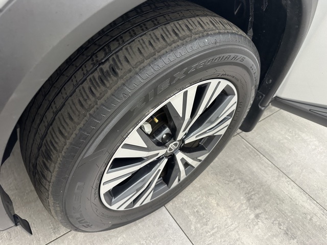 2021 Nissan Rogue SV photo 32