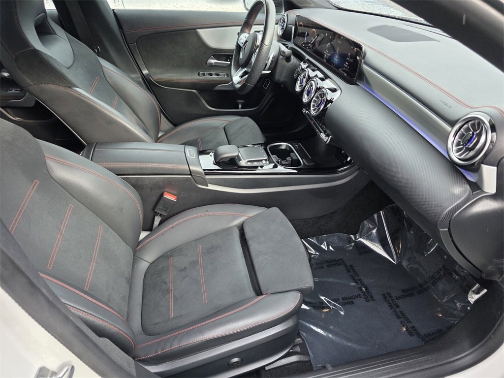 2023 Mercedes Benz CLA 250 photo 27