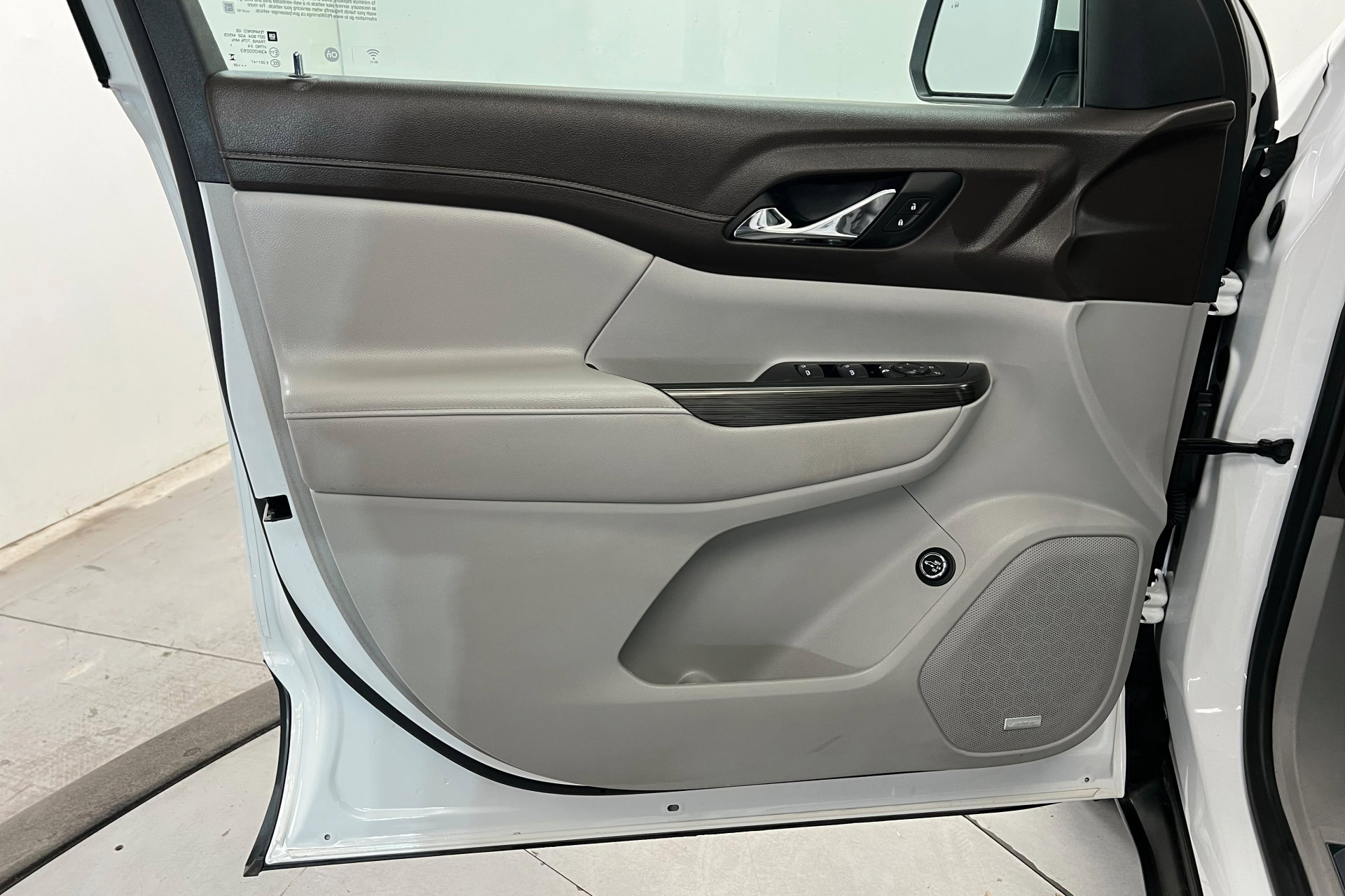 2023 Gmc Acadia SLT photo 6
