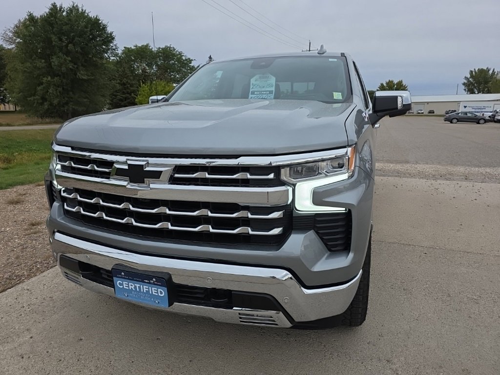 2025 Chevrolet Silverado 1500 LTZ's photo