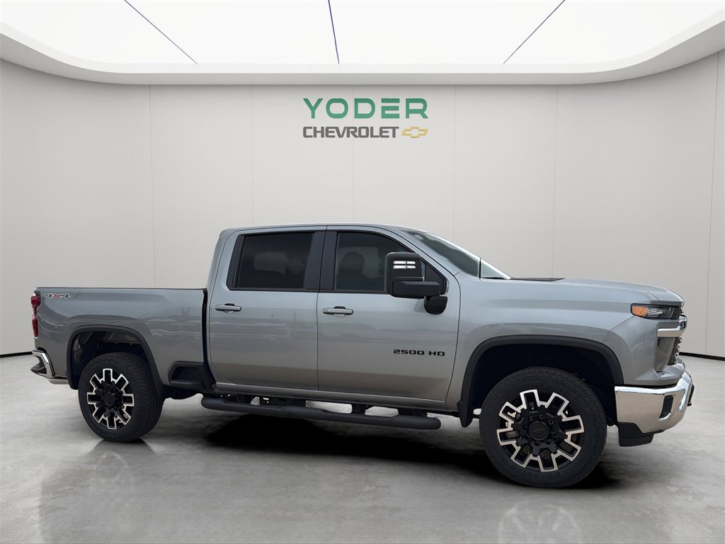 2026 Chevrolet Silverado 2500HD LT photo 3