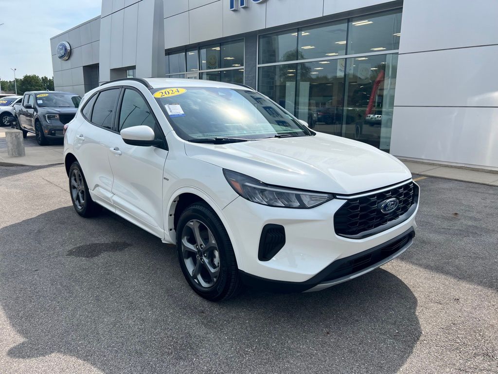 2024 Ford Escape Hybrid ST-Line Select photo 40
