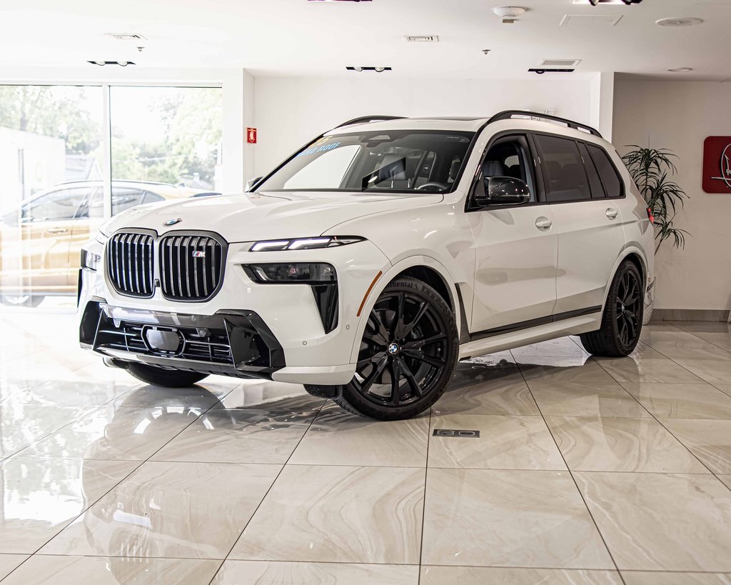 2025 BMW X7 - Image 1