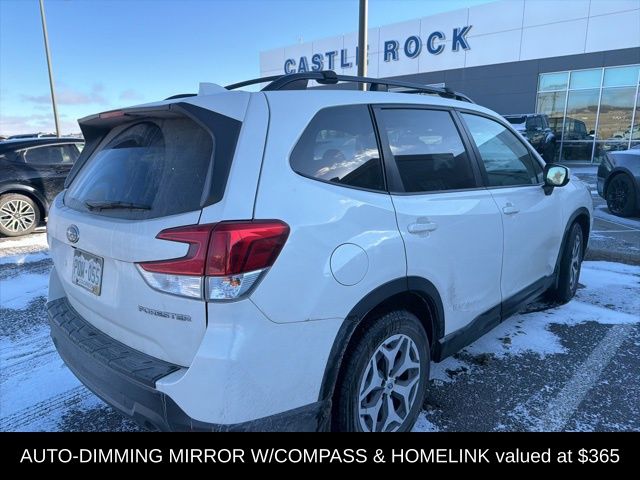 2019 Subaru Forester Premium photo 3