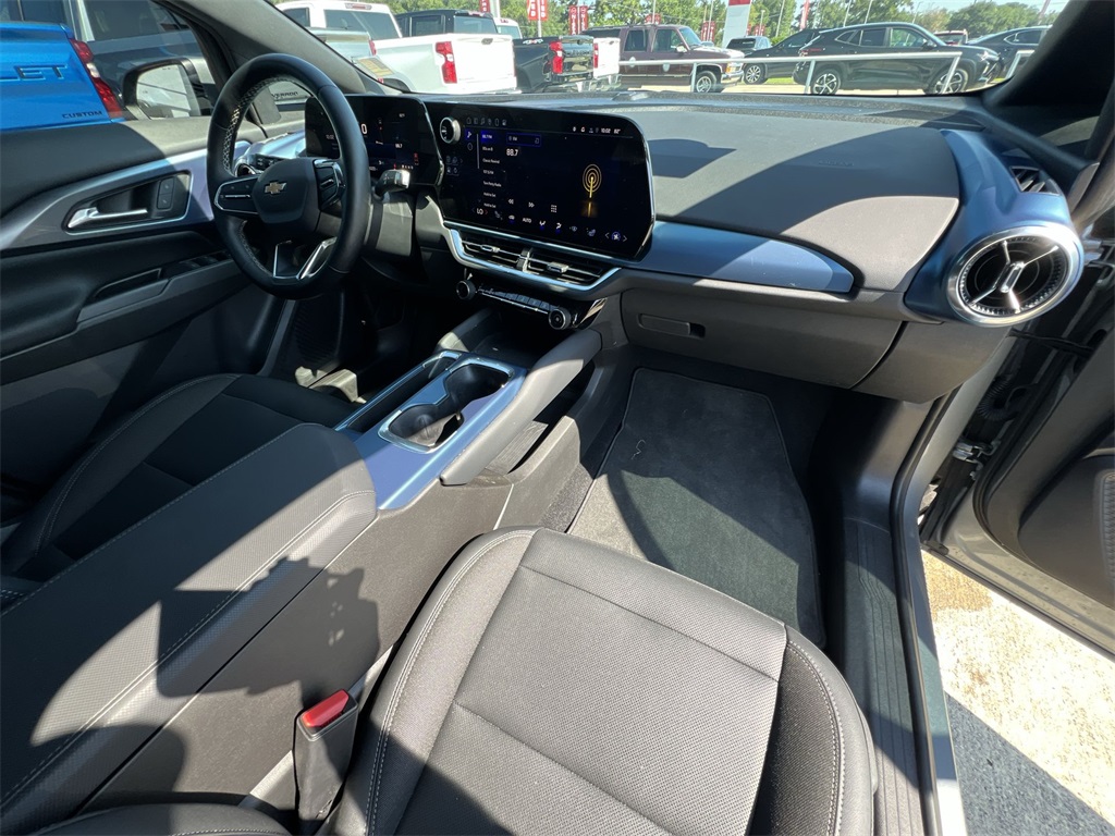 2024 Chevrolet Equinox EV 1LT photo 35