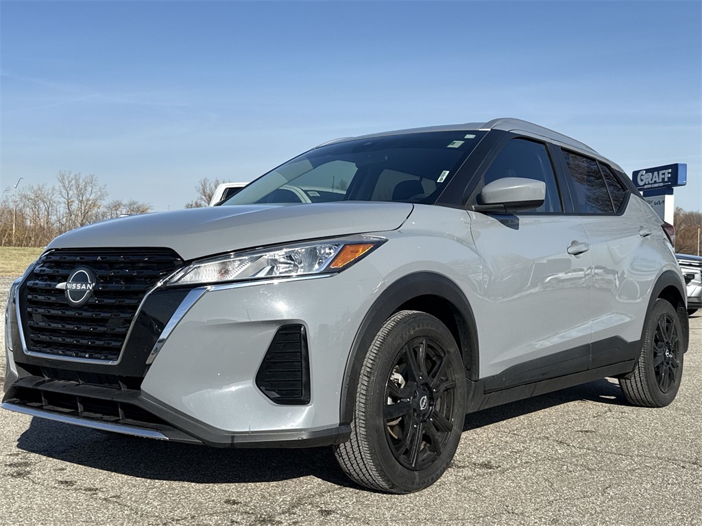 2022 Nissan Kicks SV's photo
