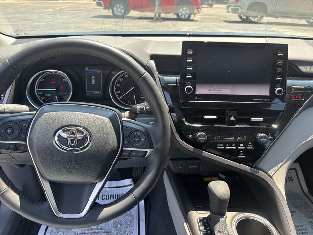 2023 Toyota Camry Hybrid LE photo 12
