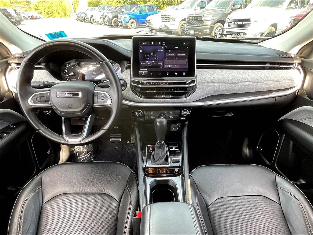 2022 Jeep Compass Latitude Lux photo 20
