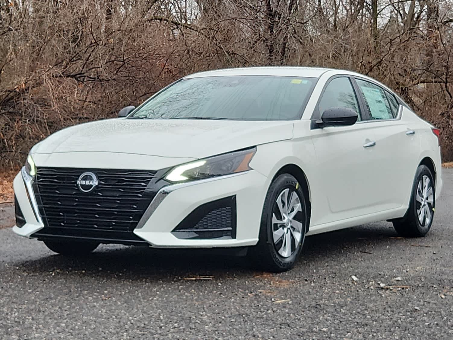 2025 Nissan Altima S's photo