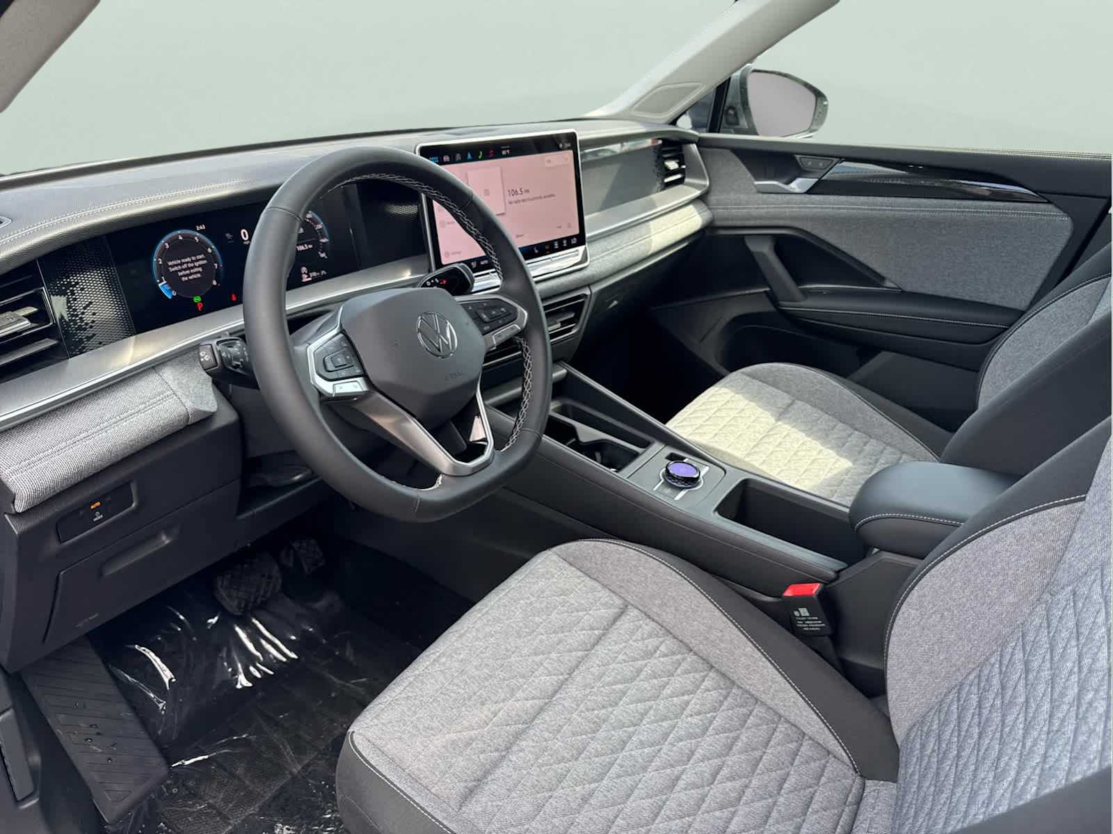 2025 Volkswagen Tiguan S photo 9