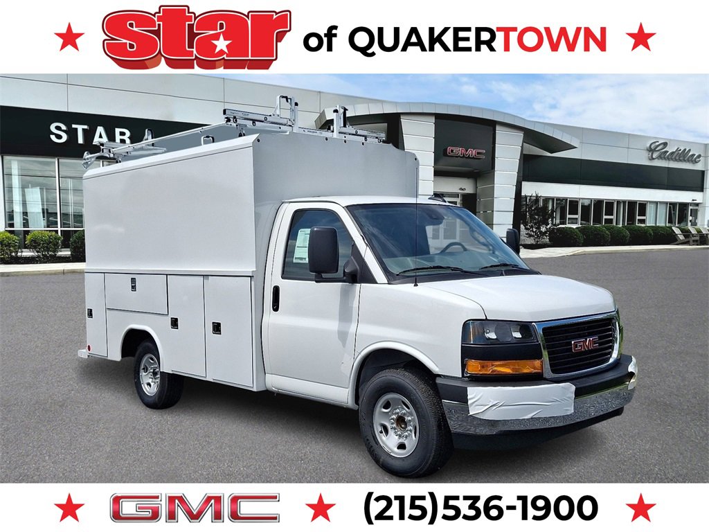 2025 GMC Savana Cutaway Work Van's photo