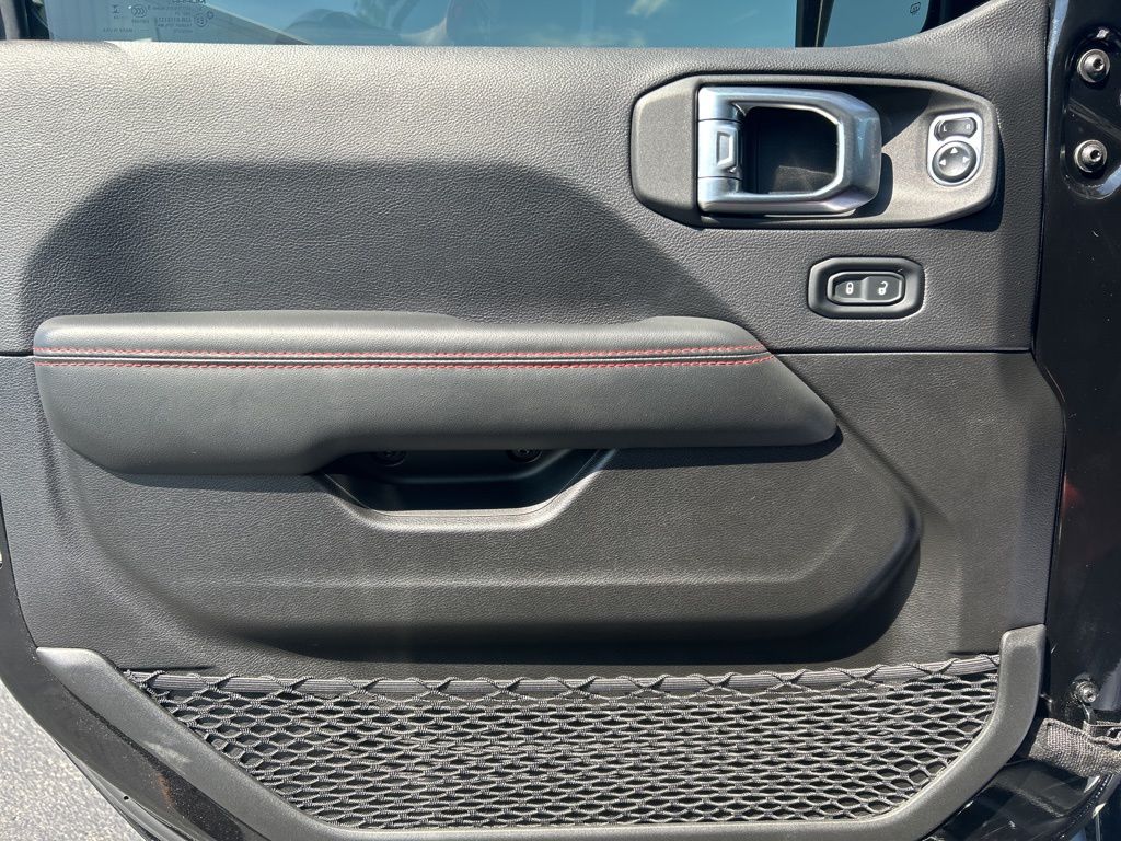 2024 Jeep Wrangler Rubicon 392 photo 10