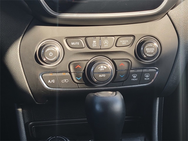 2022 Jeep Cherokee Limited photo 25