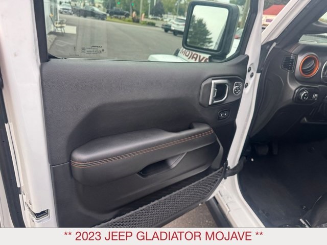 2023 Jeep Gladiator Mojave photo 8
