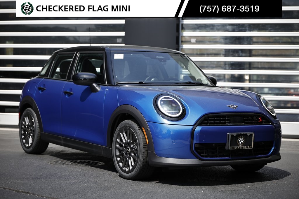 2025 MINI Hardtop 4 Door S's photo