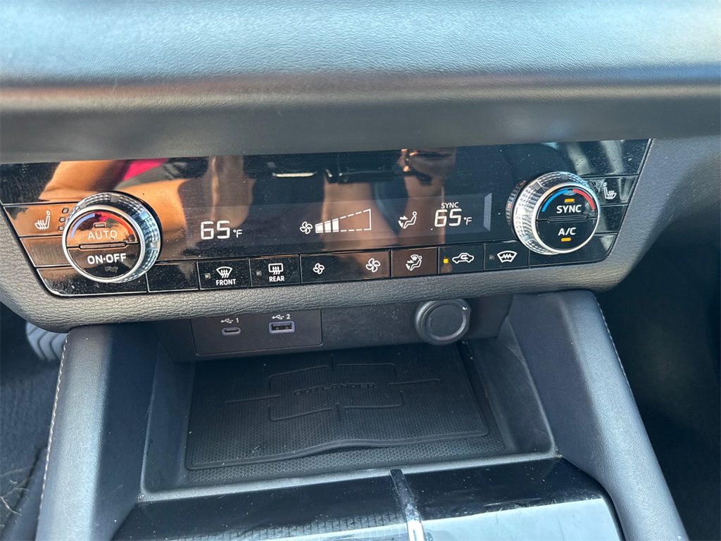 2023 Mitsubishi Outlander SE Black Edition photo 31