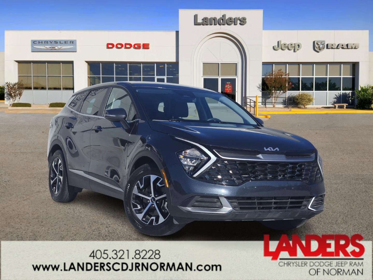 2023 Kia Sportage EX's photo