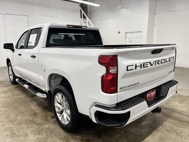 2024 Chevrolet Silverado 1500 Custom photo 4