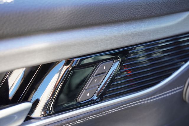 2025 Jeep Wagoneer Base photo 24