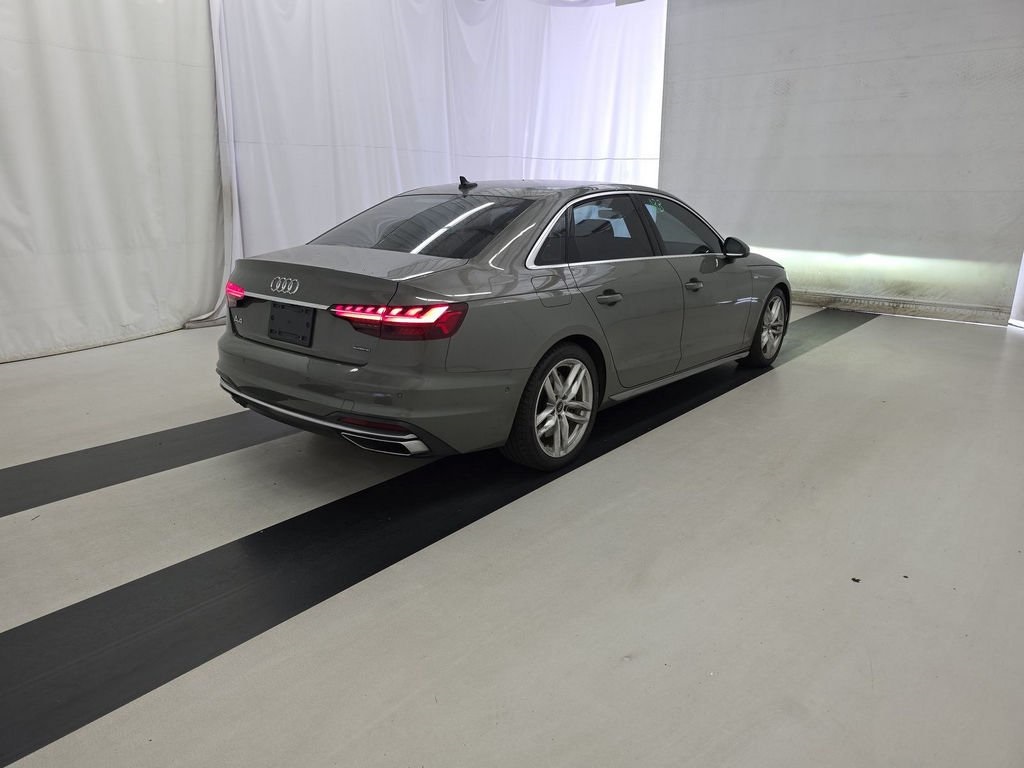 2023 Audi A4 45 S line Prestige Quattro photo 4